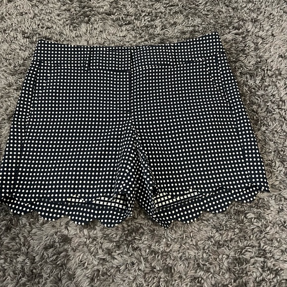 Anne Taylor Black and White Polka Dot shorts size 4 - Picture 3 of 8